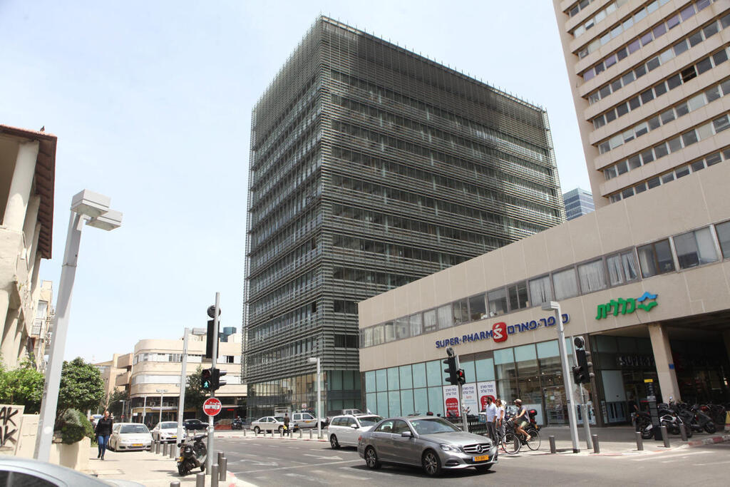 מתחם משרדים ברמת גן. היוזמה באה על רקע הערכת האוצר כי קיים בארץ עודף היצע לא סביר של שטחי תעסוקה
(צילום: אוראל כהן) מתחם משרדים באזור הבורסה רמת גן בניין הבורסה ל ניירות ערך תל אביב