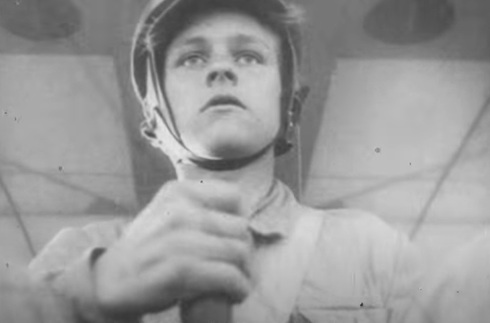 טייס בן 12 באימון דאייה , צילום: Bundesarchiv