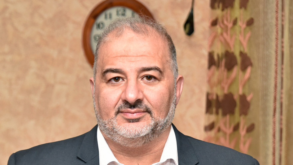 פרשת הפנסיות הרטרואקטיביות: בג"ץ ימתין עד להכרעת מנסור עבאס