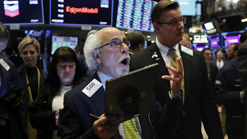 הפחד חזר לוול סטריט: נאסד"ק צנח ב-2.8%