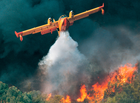 כלי לכיבוי מהיר. CL415, צילום: Viking Air