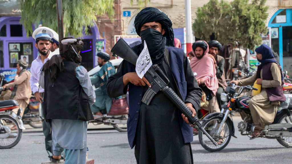 ביידן בקרב בלימה: הופסקו משלוחי הדולרים לאפגניסטן, חשבונות נחסמו