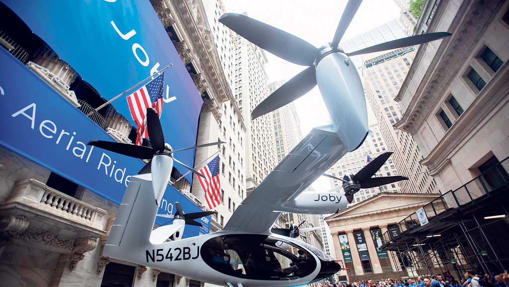 שוק המוניות המעופפות רותח בציפייה לקראת הטסלה הבאה