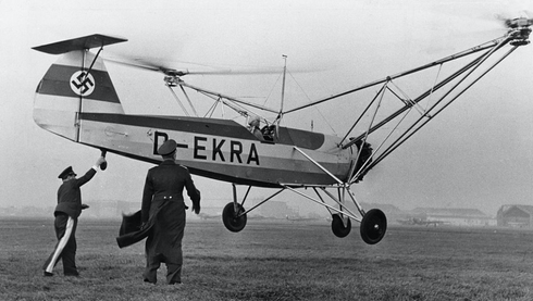 מסוק הפוקה וולף FW61, בטיסת הדגמה. שימו לב לשני הרוטורים, על הזרועות מצדדיו, צילום: גטי