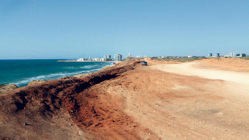 בעלי קרקעות בחוף התכלת: עיריית הרצליה מסרבת להכין תוכנית מפורטת לאזור