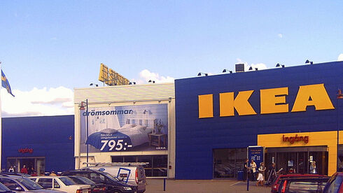 פקק הסחורות הגיע עד לאיקאה: "זה לא צפוי להיגמר בקרוב"