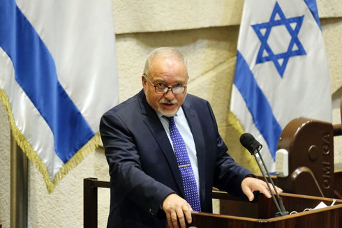 שר האוצר אביגדור ליברמן במליאת הכנסת, צילום: יואב דודקביץ
