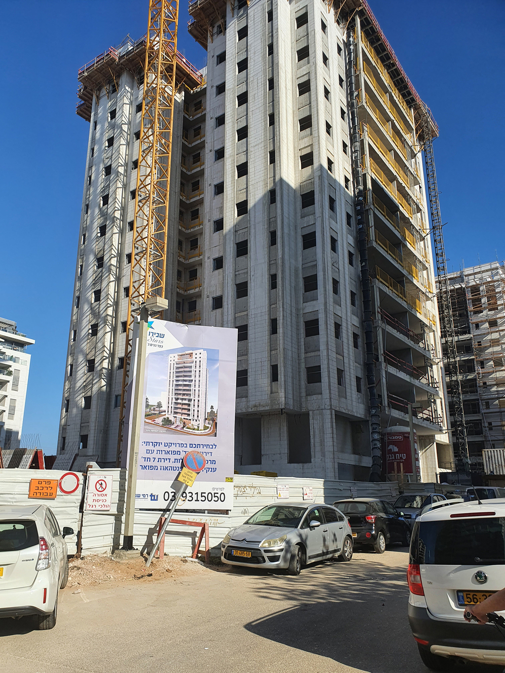 בנייה למכורים דירות חברת שבירו פתח תקווה