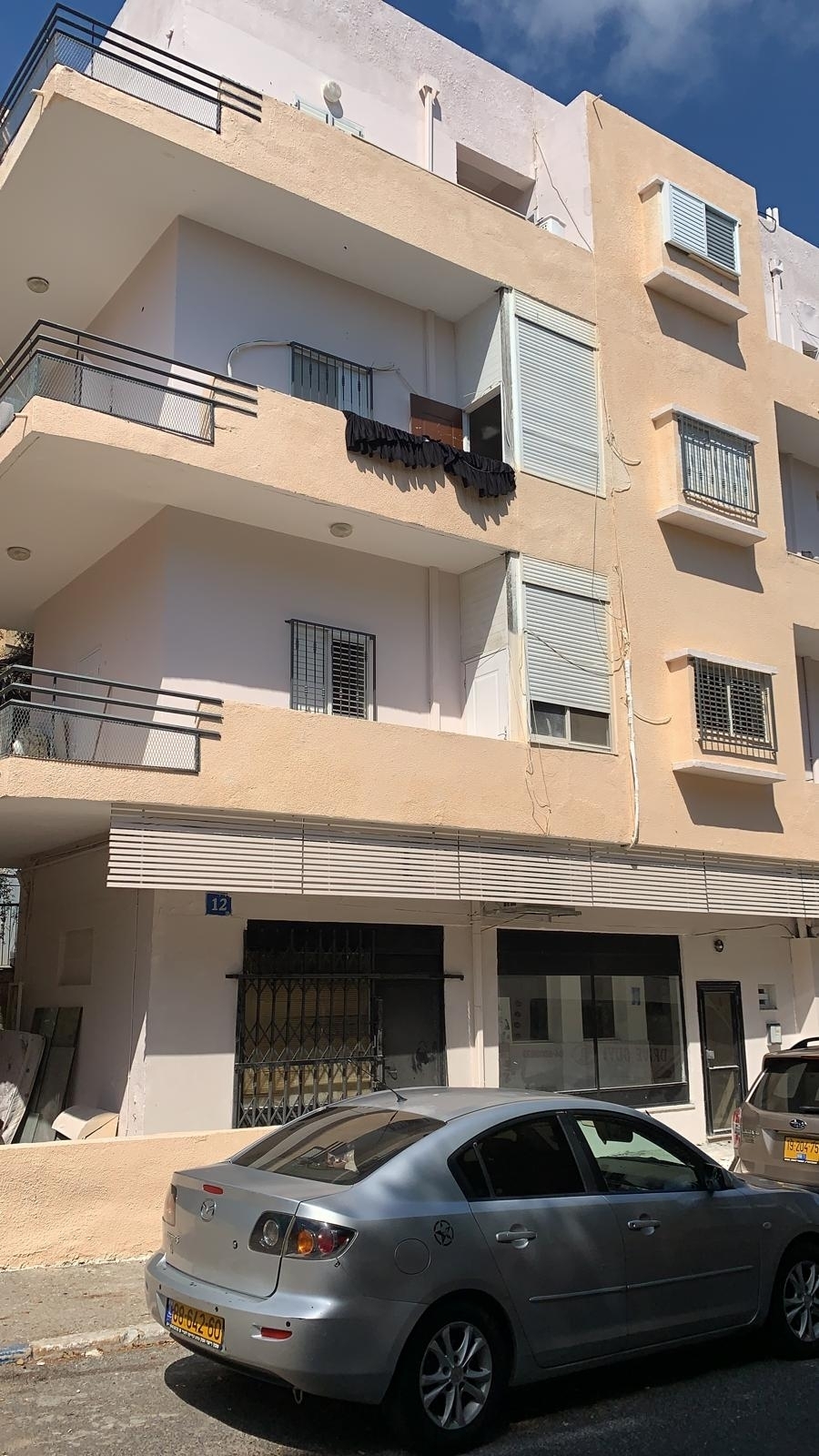 בניין בחיפה ששופץ על ידי חברת בוני העמים, בשיתוף עיריית חיפה וע״פ הנחיות השיקום שלה (יח"צ) בניין בחיפה ששופץ על ידי חברת בוני העמים, בשיתוף עיריית חיפה וע״פ הנחיות השיקום שלה