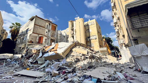 משרד התחבורה: אין קשר בין עבודות הרכבת הקלה לקריסת הבניין בחולון