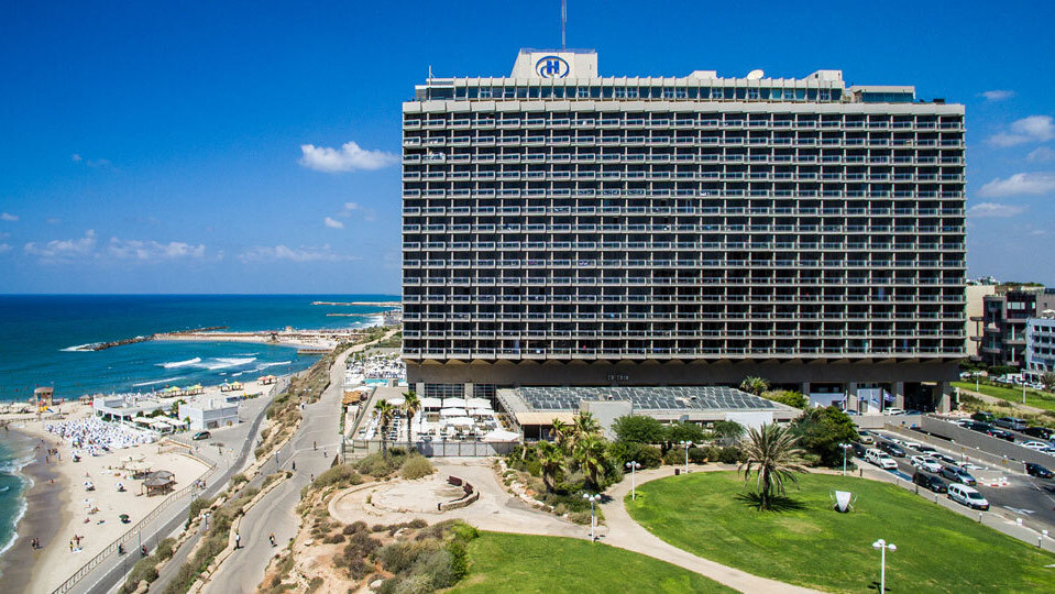 מלון הילטון בתל אביב תובע 3.6 מיליון שקל מהראל על נזקים מהקורונה