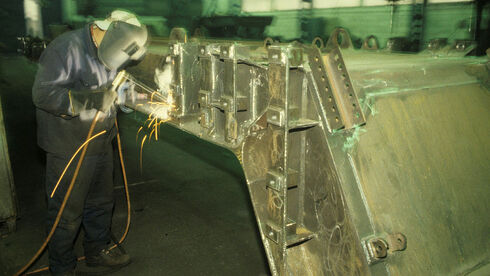 בתעשייה דרושים 14 אלף עובדים - אז כמה באמת מרוויחים רתכים?