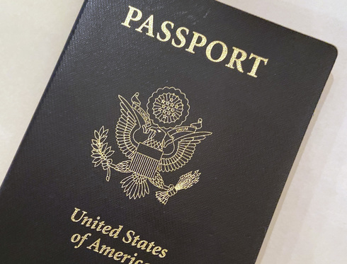 דרכון אמריקאי. אופציה שתהיה זמינה החל מהשנה הבאה, צילום: AP