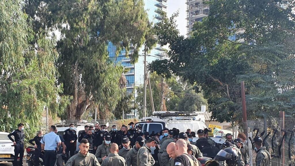 פינוי מפנים שכונת שכונה גבעת עמל תל אביב משטרה משטרת ישראל מג"ב