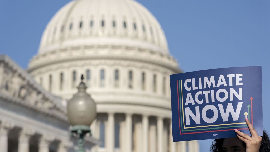בית הנבחרים אישר את חוק האקלים הגדול בהיסטוריה של ארה&quot;ב