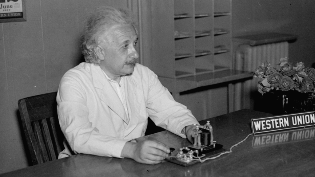 בדרך לתיאוריית היחסות: מסמך מדעי של איינשטיין נמכר ב-13 מיליון דולר במכירה פומבית