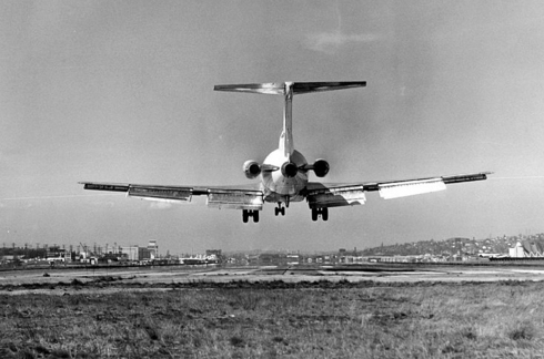 בואינג 727 נוחת, wikimedia