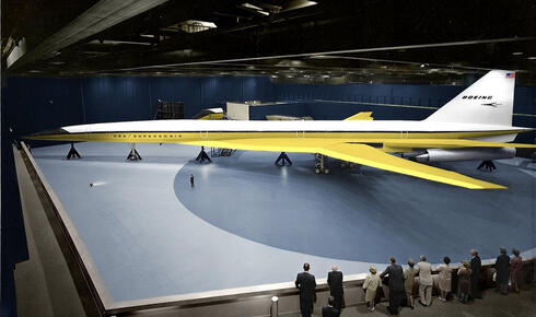 דגם בקנה מידה מלא של מטוס הבואינג SST, צילום: Boeing