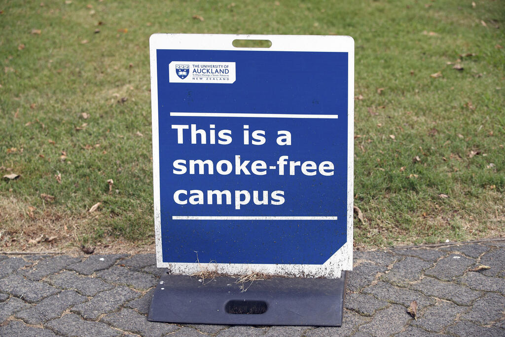איסור עישון סיגריות ניו זילנד אוניברסיטת אוקלנד