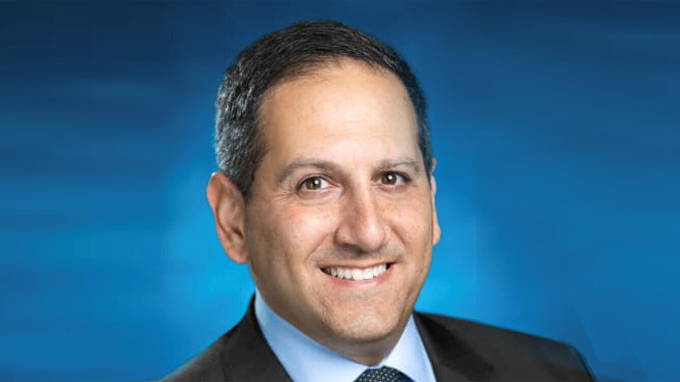 אלן דאבקין אלן דובקין  
