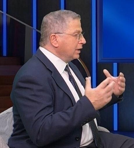 אדם גרוסמן - צילום מתוך ראיון באולפני רשת 13., יח"צ