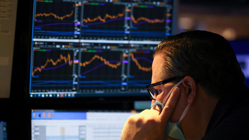 Global markets, such as the NYSE and Israeli high tech, is expected to take a downturn soon. 
