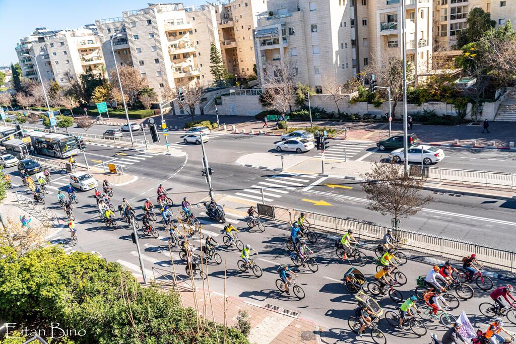 מחאת רכיבה ארגון אופניים בשביל ירושלים דרך חברון