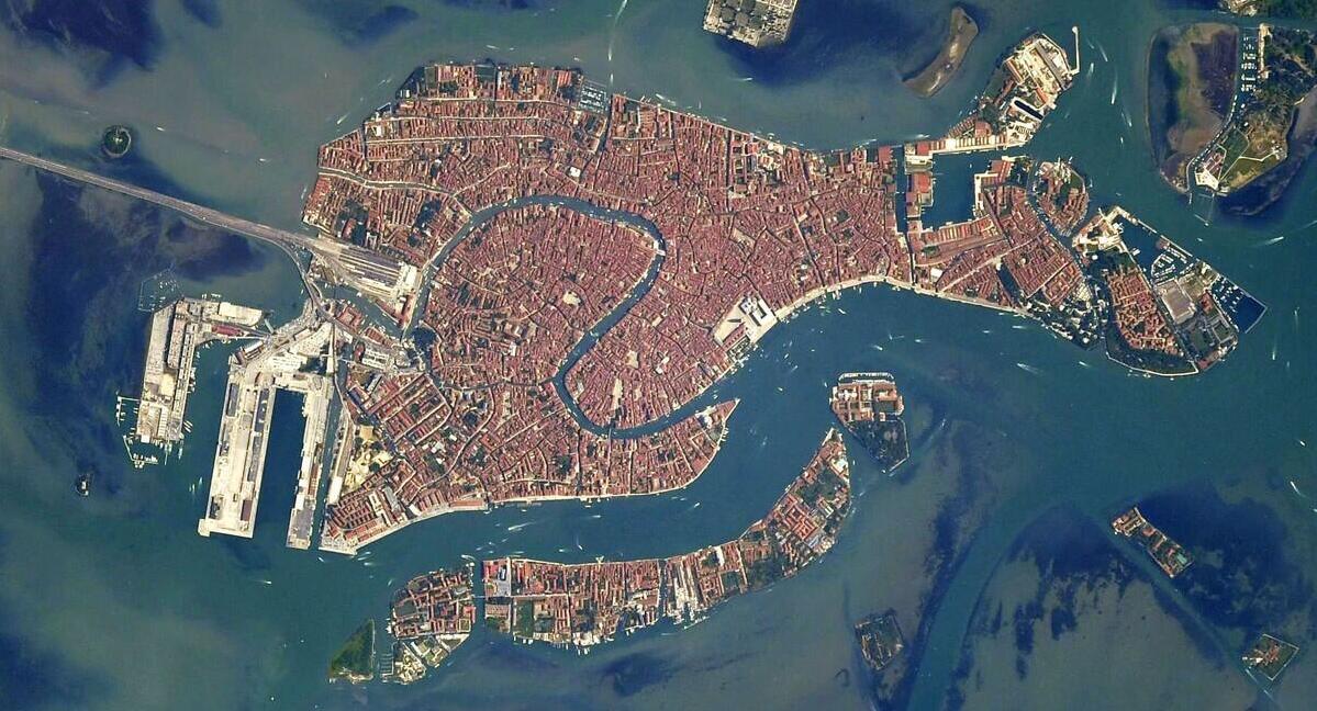 פוטו תמונות מהחלל ונציה