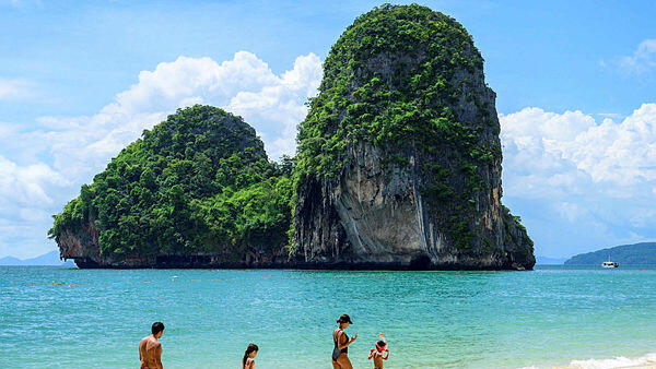 תאילנד חוזרת ומאפשרת כניסת תיירים מחוסנים ללא בידוד