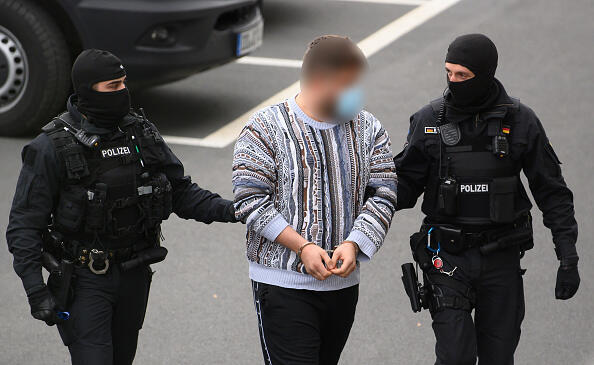 נובמבר 2020 מעצר אחד החשודים ב שוד ב טירת דרזדן הכספת הירוקה חדר האוצר הירוק