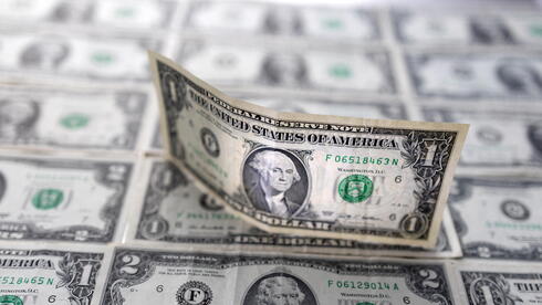 לראשונה מאפריל: הדולר מתחת ל-3.3 שקלים, כשהשוק ממתין לראות האם האינפלציה בארה"ב תרד