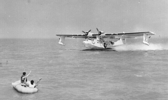 מטוס חילוץ ימי PBY אוסף ניצולים, USN