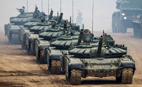 טנקים רוסיים. מי יקח אותם לחזית בזמן?, צילום: רויטרס