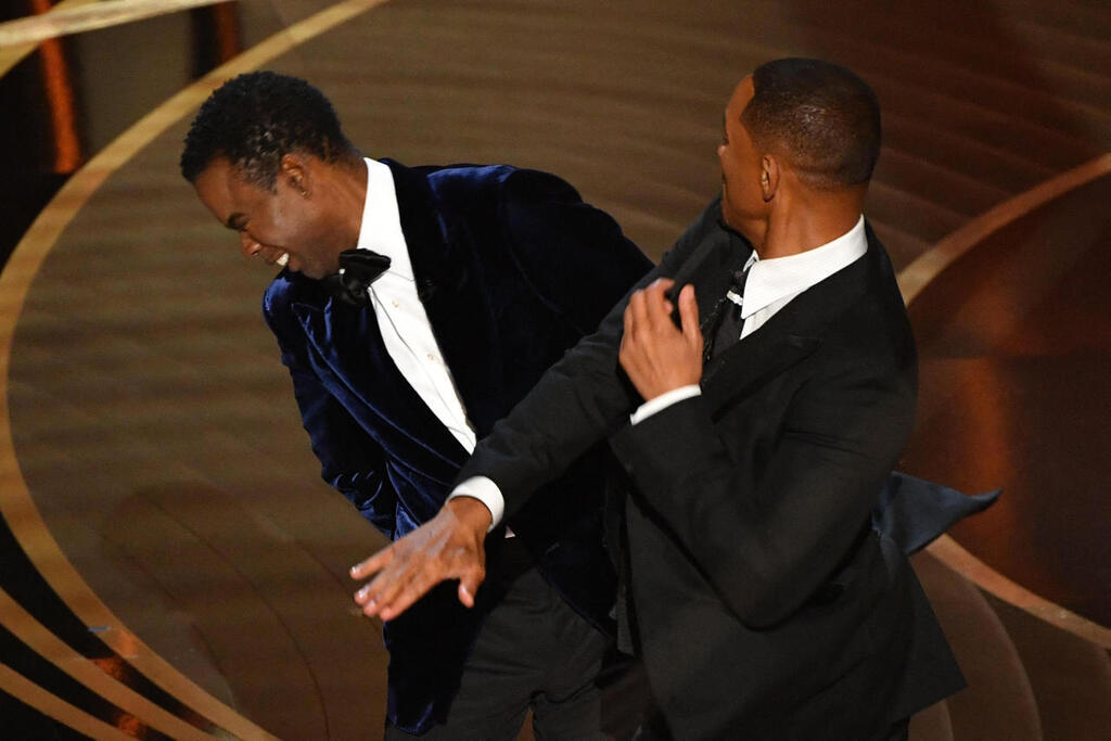 Leisure Will Smith hits Chris Rock