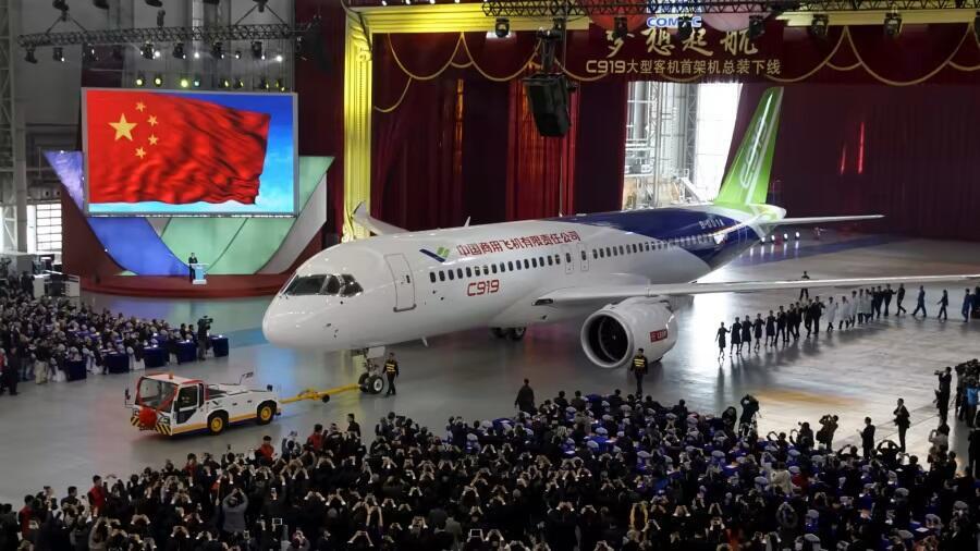 הקברניט קומאק סין מטוס נוסעים בואינג איירבוס