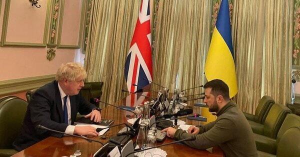 Ukrainian President Volodymyr Zlansky and British Prime Minister Boris Johnson at a meeting in Kiev