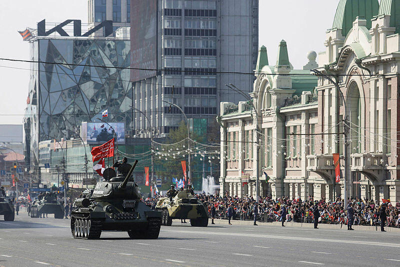 טנקים ב מצעד צבאי ב רוסיה