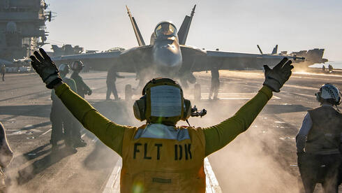 F18 על הסיפון, צילום: USN