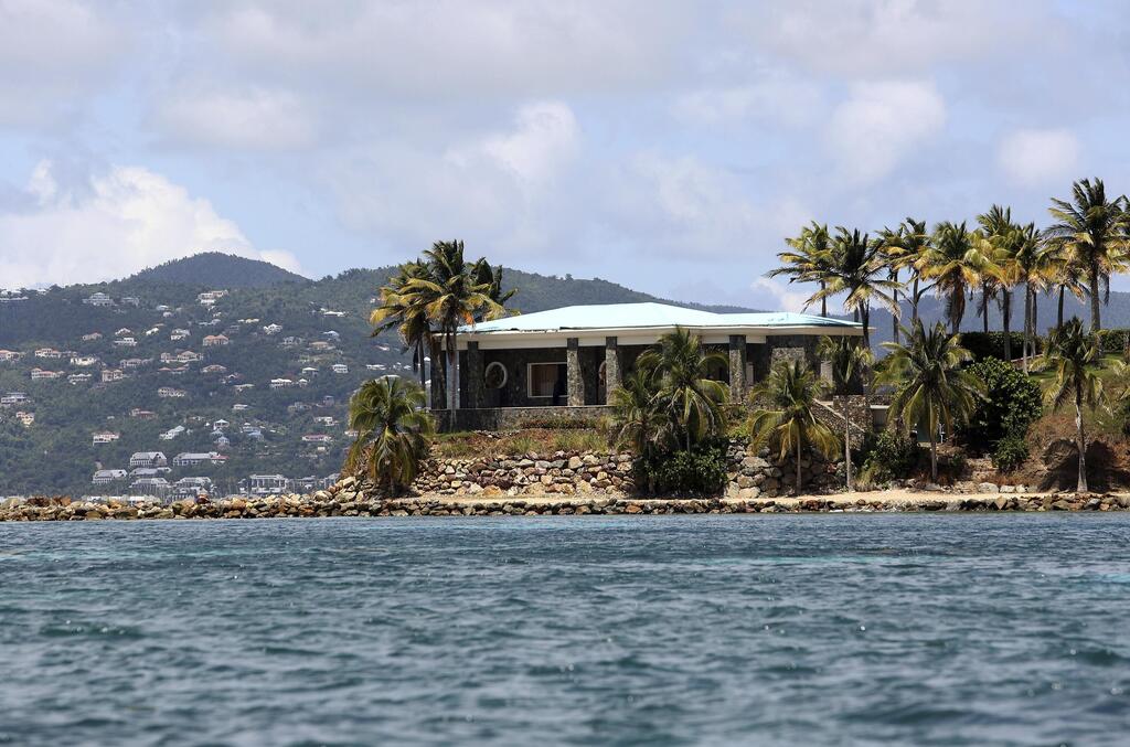 איים של ג'פרי אפשטיין קאריביים מוצעים למכירה