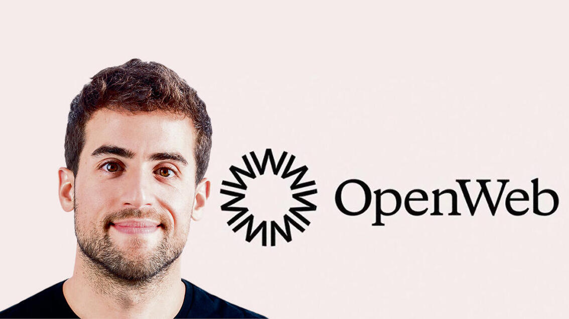 נדב שובל על רקע לוגו OpenWeb