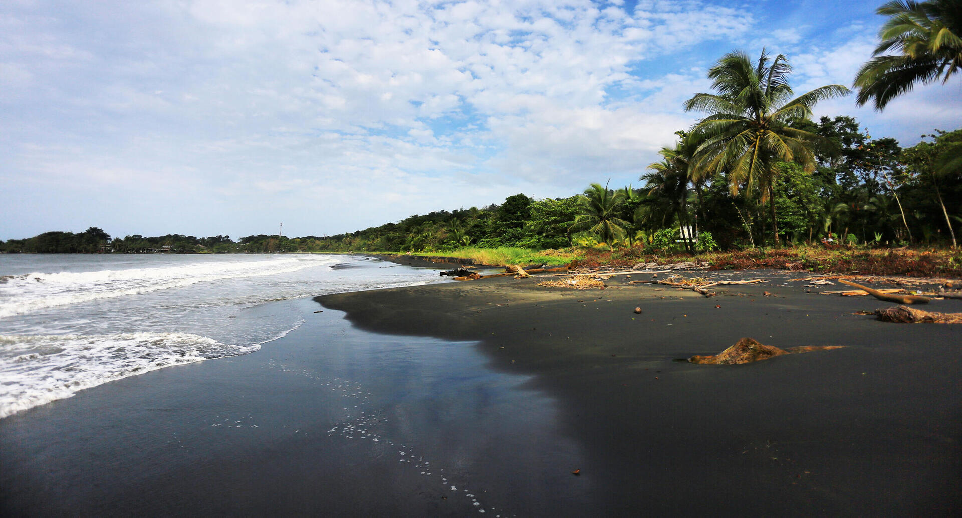 פוטו חופים עם חול צבעוני קוסטה ריקה Playa Negra