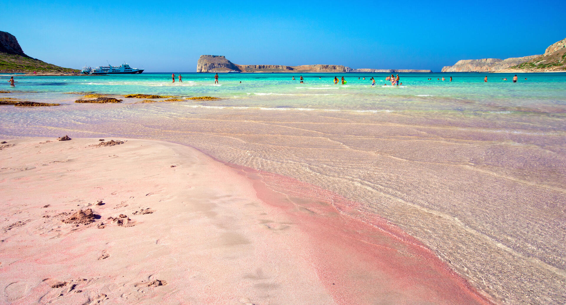 פוטו חופים עם חול צבעוני באלוס כרתים יוון 