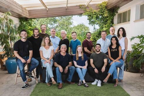 Hoopo team. Hoopo team.