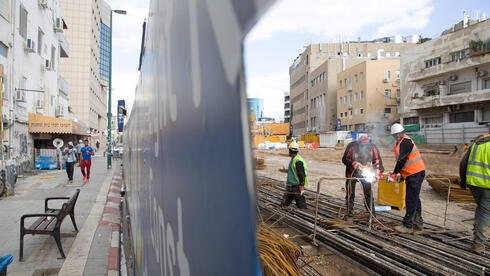 עתירה נגד עבודות הרכבת הקלה ברחוב אלנבי בתל אביב: "מקריבים את העיר בשביל גלויה לתיירים"