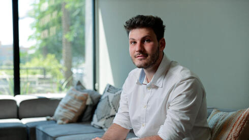 "My father is dyslexic, he learned English in the 70's from Lennon and Dylan. I turne - Vimarsana News