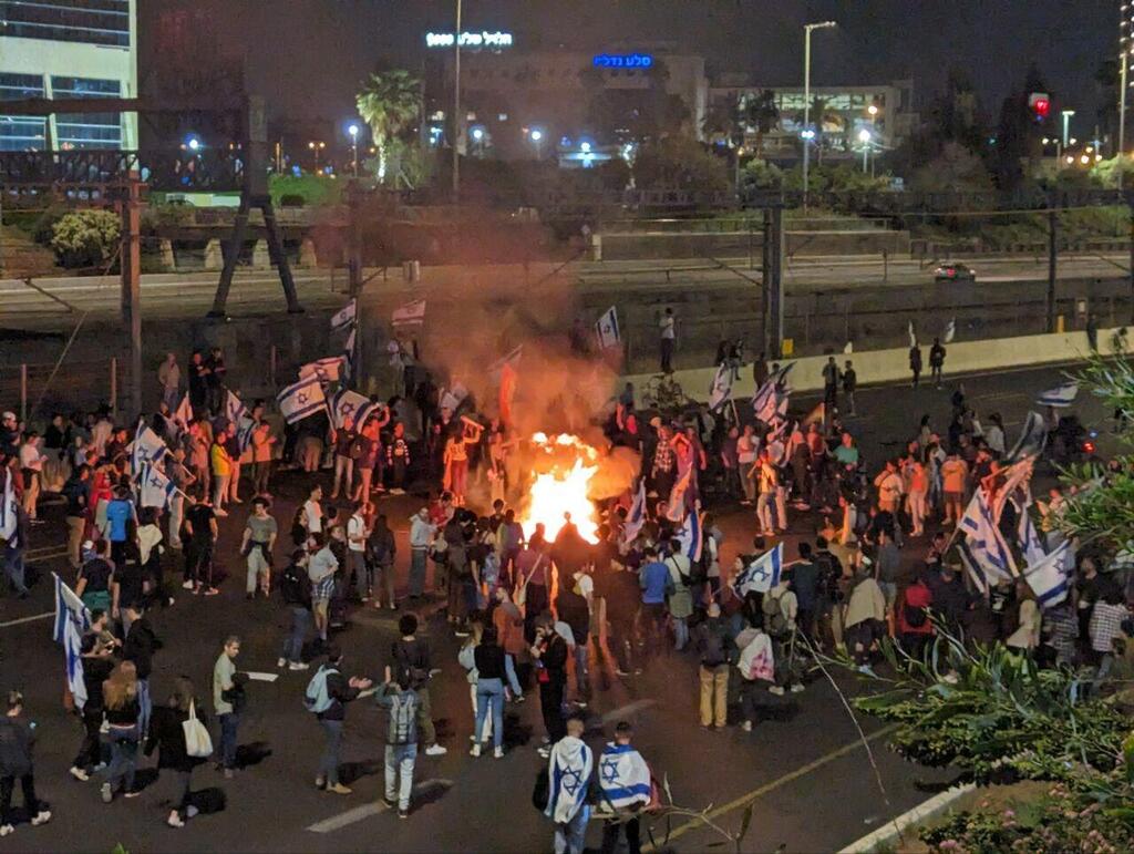 A coup d'état protest in Ayalon after the firing of Galant 26.3