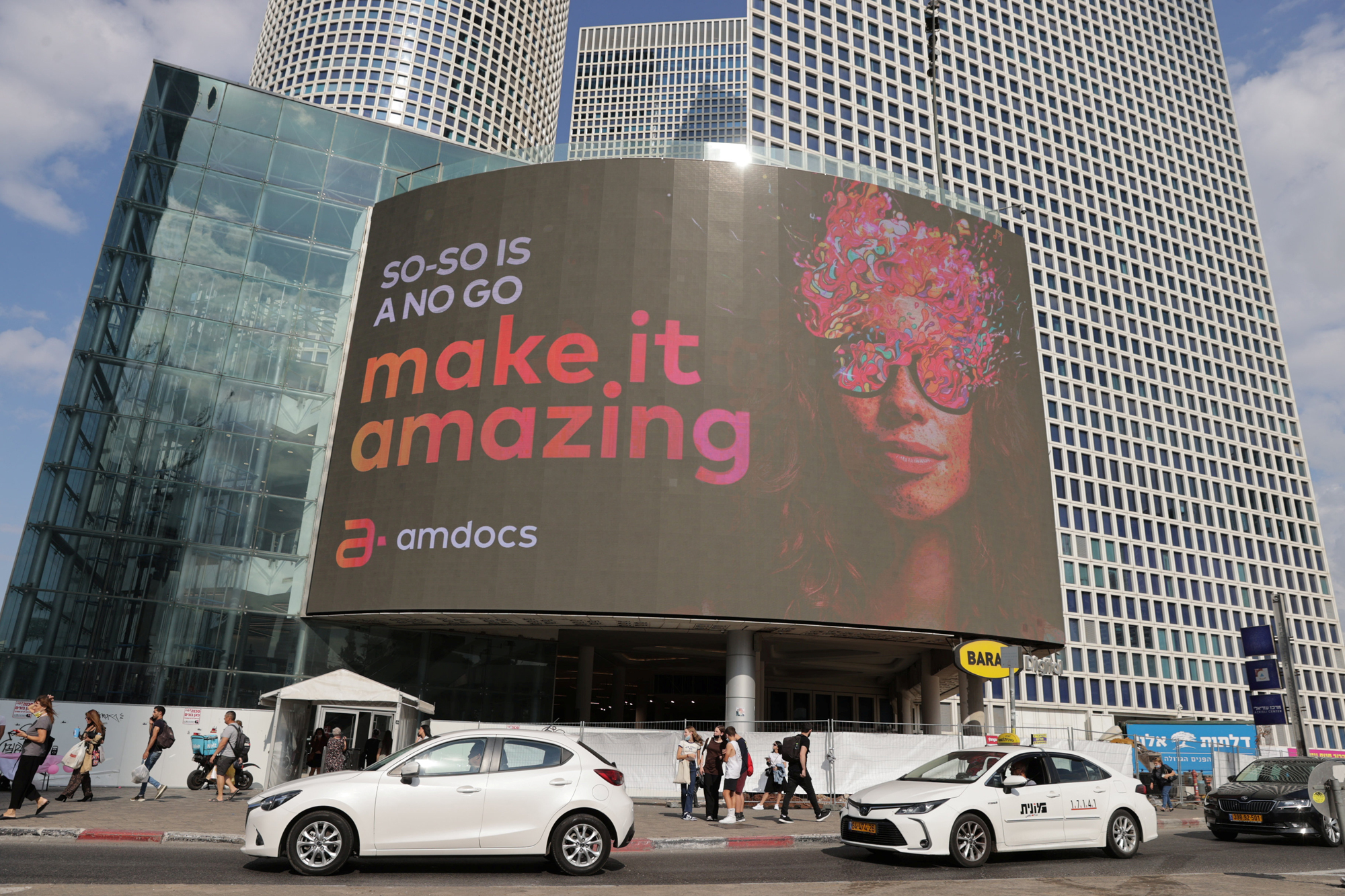Amdocs "Make it Amazing" campaign. Photo: Orel Cohen